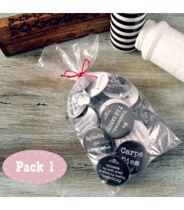 PACK 50 CHAPAS PARA BODAS 59mm FRASES "B & N" 1