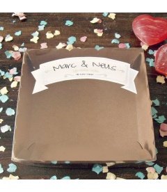 CAJA PEQUE PERSONALIZADA PARA CHAPAS DE BODAS