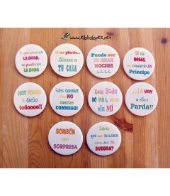 PACK 50 CHAPAS PARA BODAS 59mm "FRASES DIVERTIDAS 2"