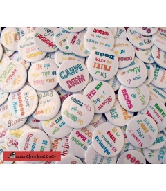 PACK 50 CHAPAS PARA BODAS 59mm "FRASES DIVERTIDAS 2"