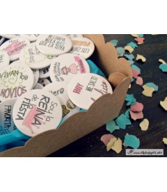 CAJA PEQUE PERSONALIZADA PARA CHAPAS DE BODAS