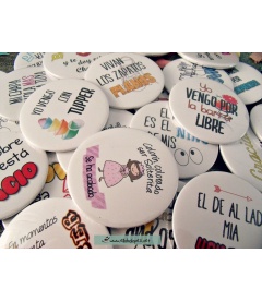 PACKS 35 CHAPAS PARA BODAS 59mm "FRASES CON DIBUJOS DIVERTIDOS"