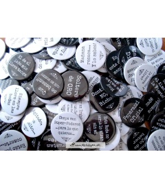SÚPER PACK 100 CHAPAS PARA BODAS 59mm "B & N" + CAJA DE REGALO